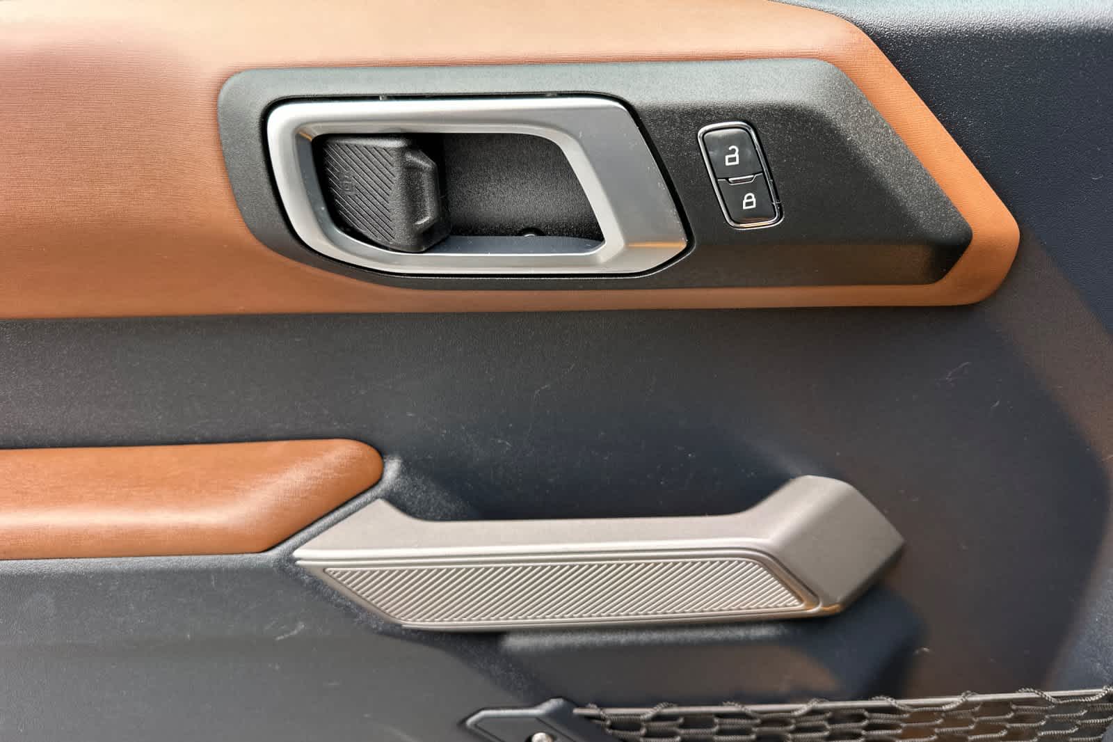 Thumbnail: 2022 Ford Bronco - 12