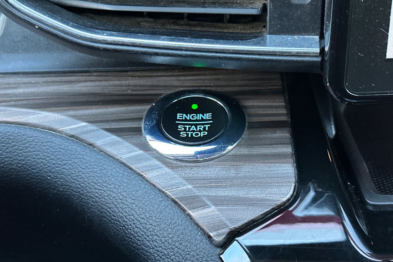 Thumbnail: 2021 Ford Explorer - 26