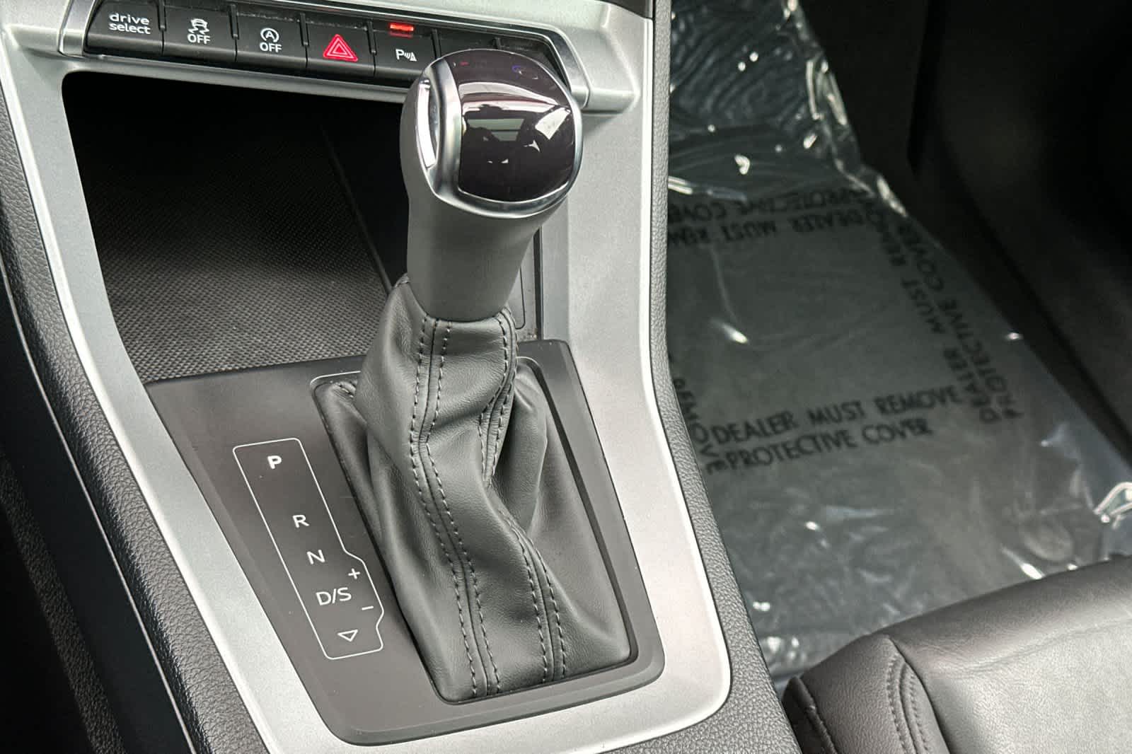 Thumbnail: 2023 Audi Q3 - 23