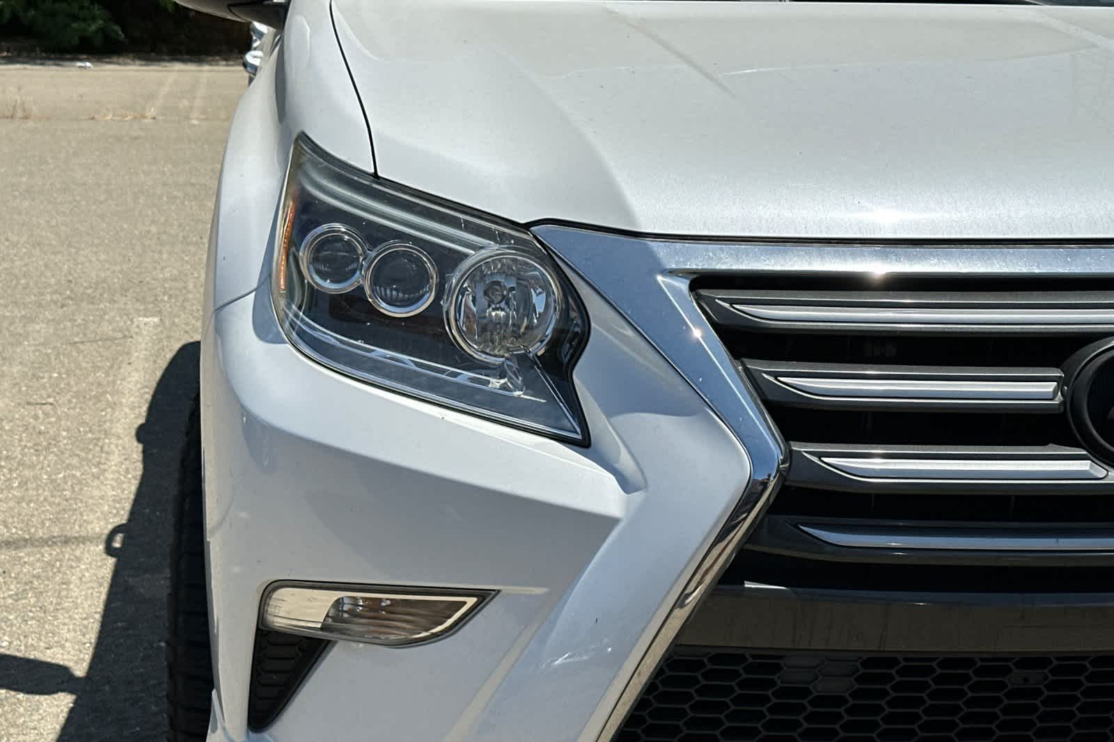 Thumbnail: 2016 Lexus GX - 8
