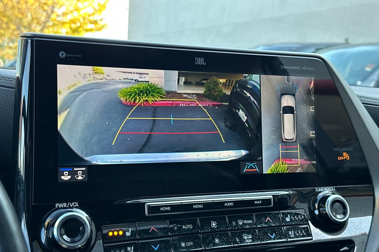 Thumbnail: 2021 Toyota Highlander - 22