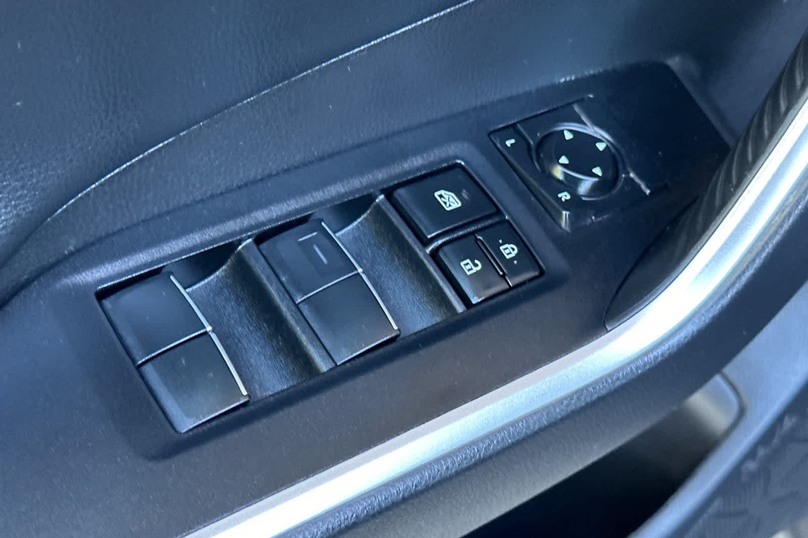 Thumbnail: 2021 Toyota RAV4 - 12
