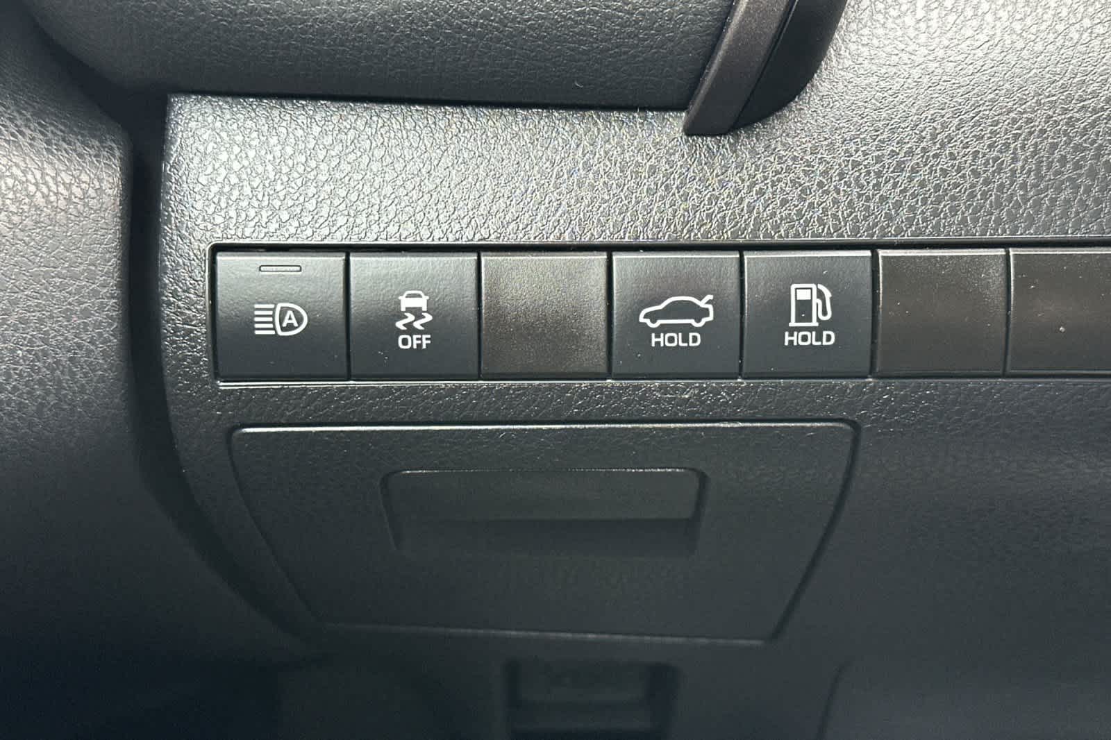 Thumbnail: 2023 Toyota Camry - 27