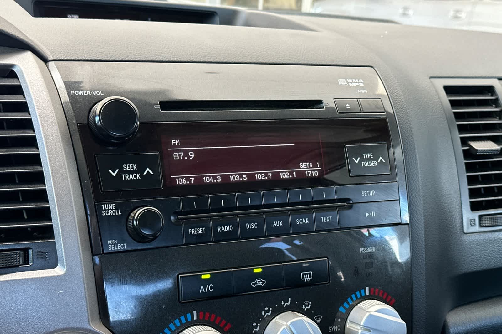 2012 Toyota Tundra  19