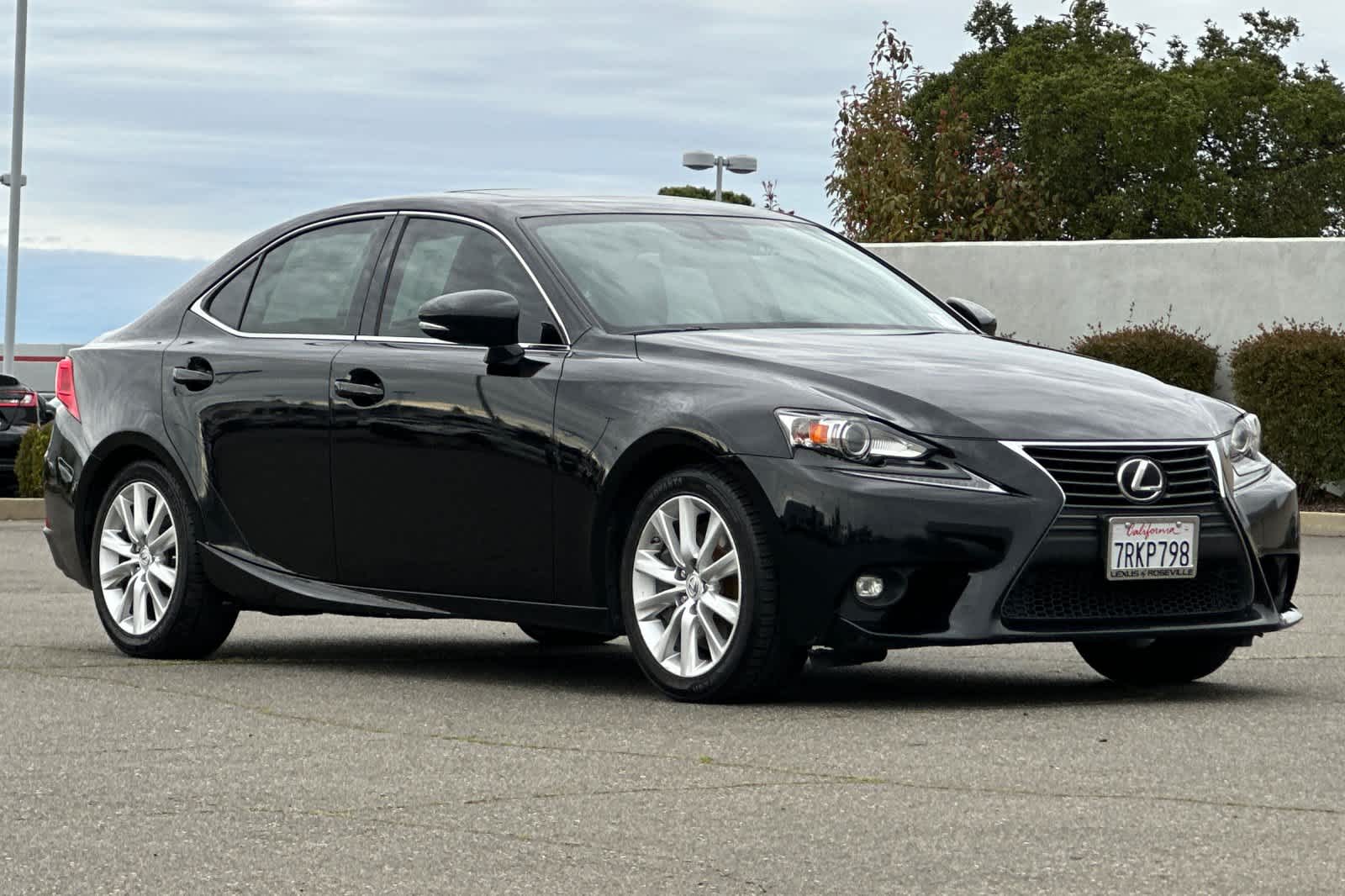 Thumbnail: 2016 Lexus IS - 5