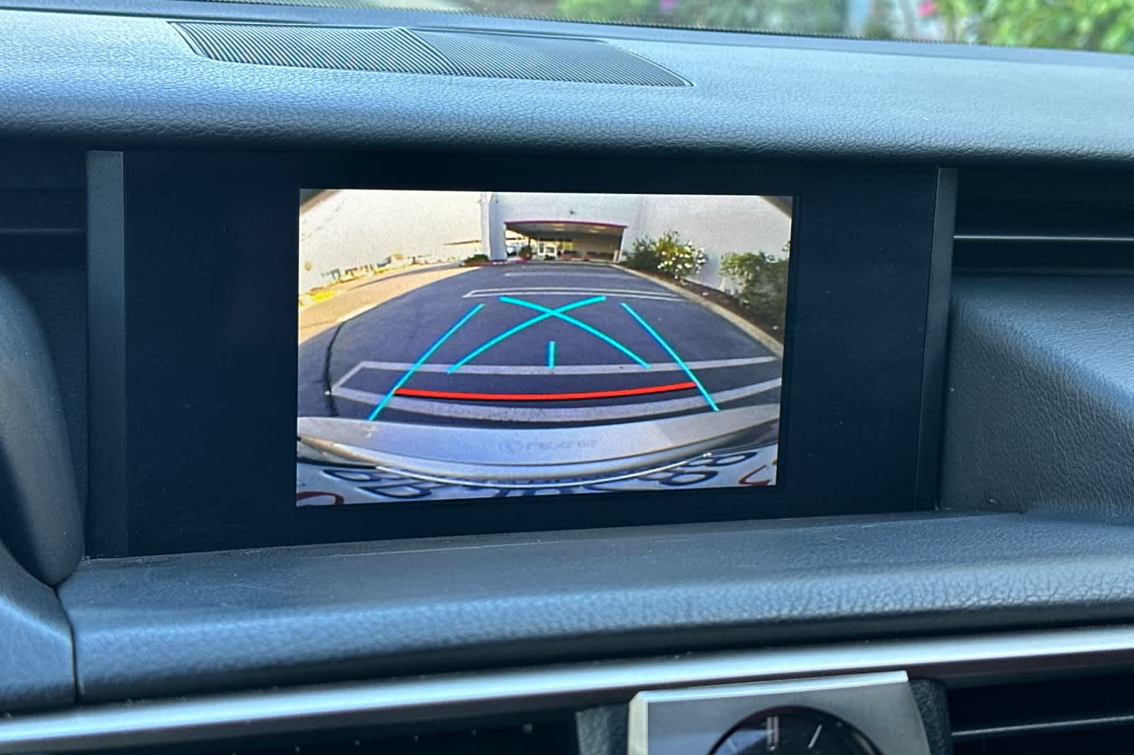 Thumbnail: 2020 Lexus IS - 20