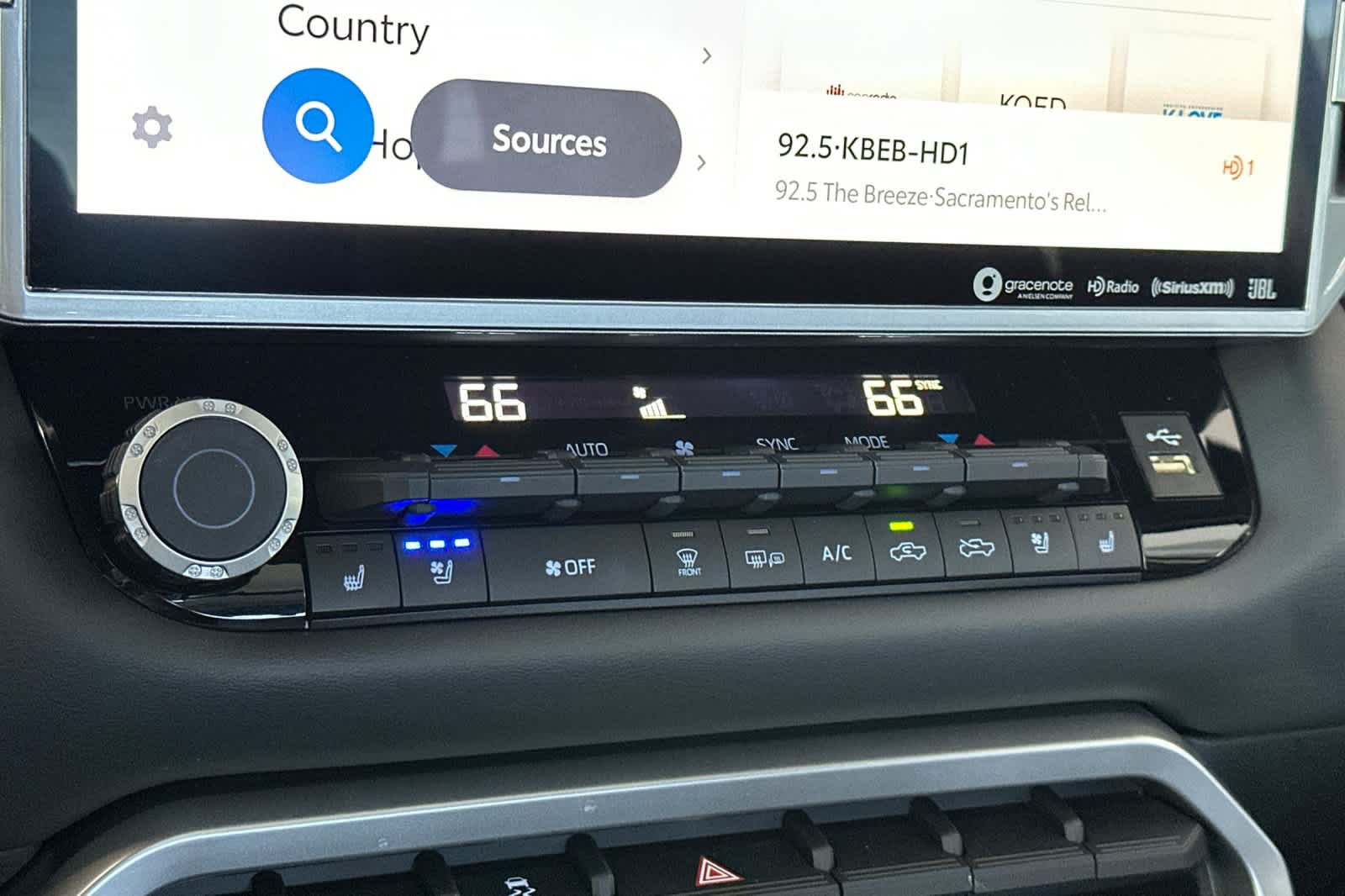 Thumbnail: 2023 Toyota Tundra - 21