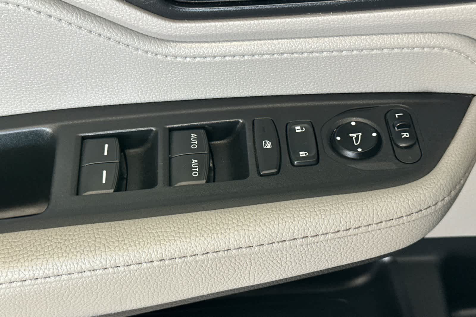 Thumbnail: 2020 Honda Odyssey - 13
