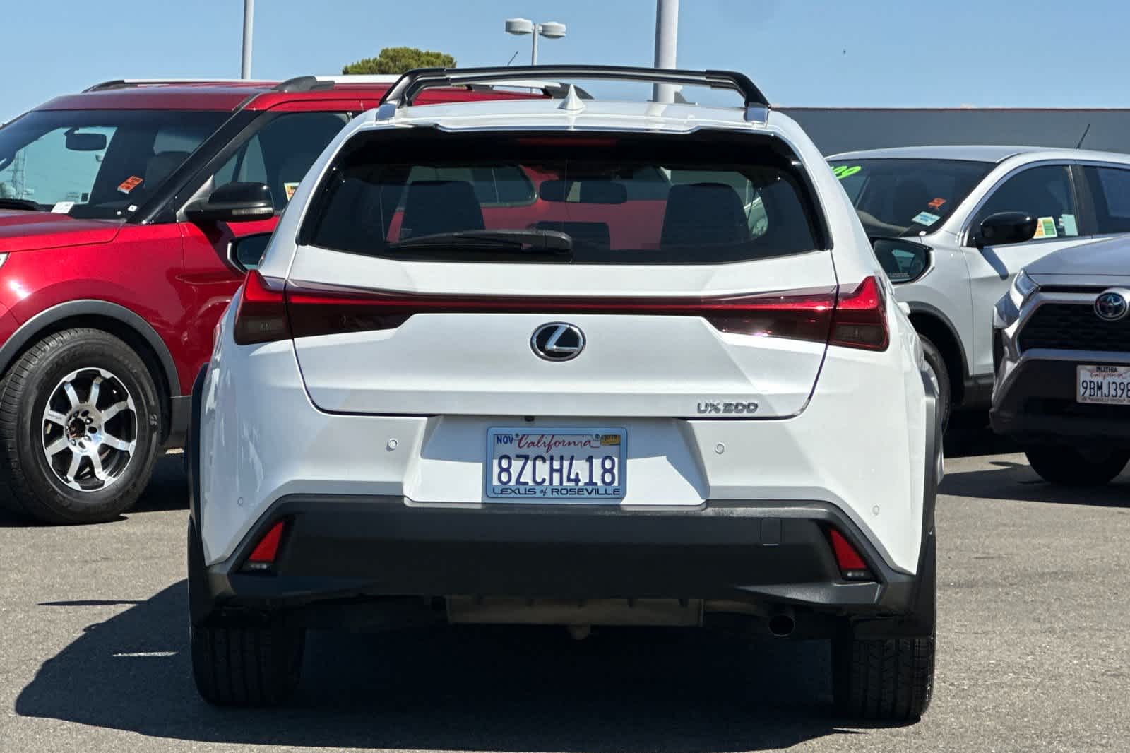 Thumbnail: 2022 Lexus UX - 8