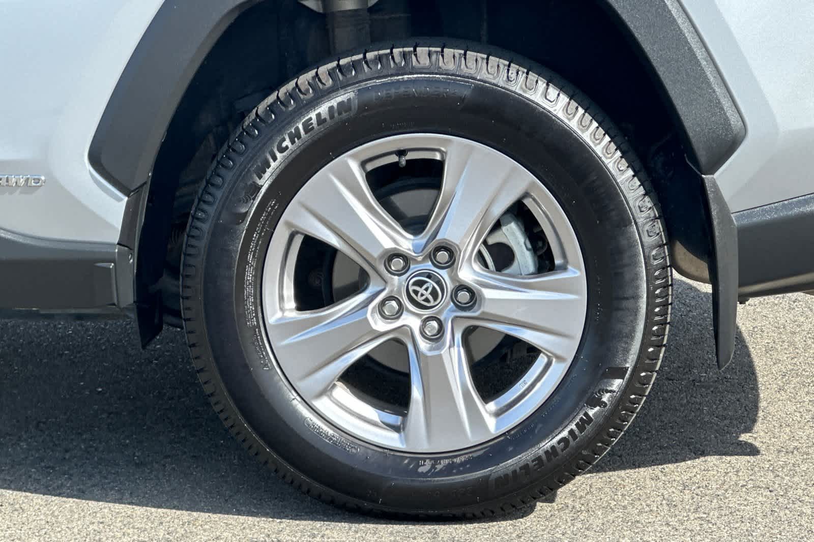 Thumbnail: 2022 Toyota RAV4 - 31