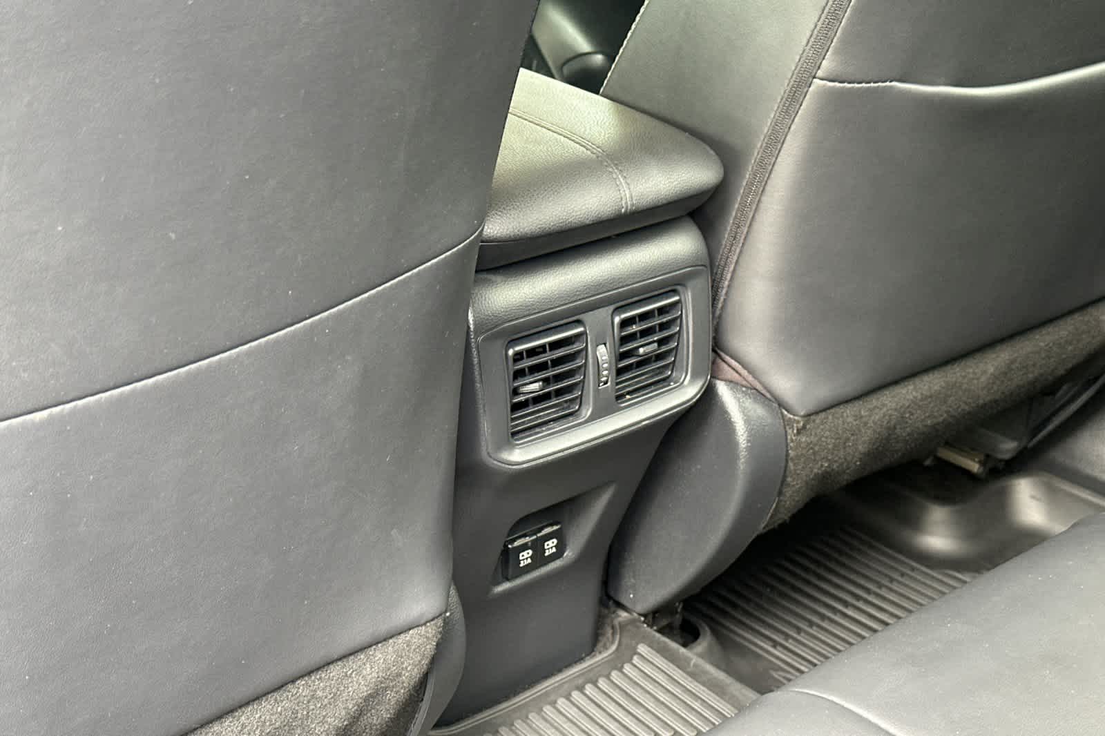 Thumbnail: 2019 Toyota RAV4 - 14