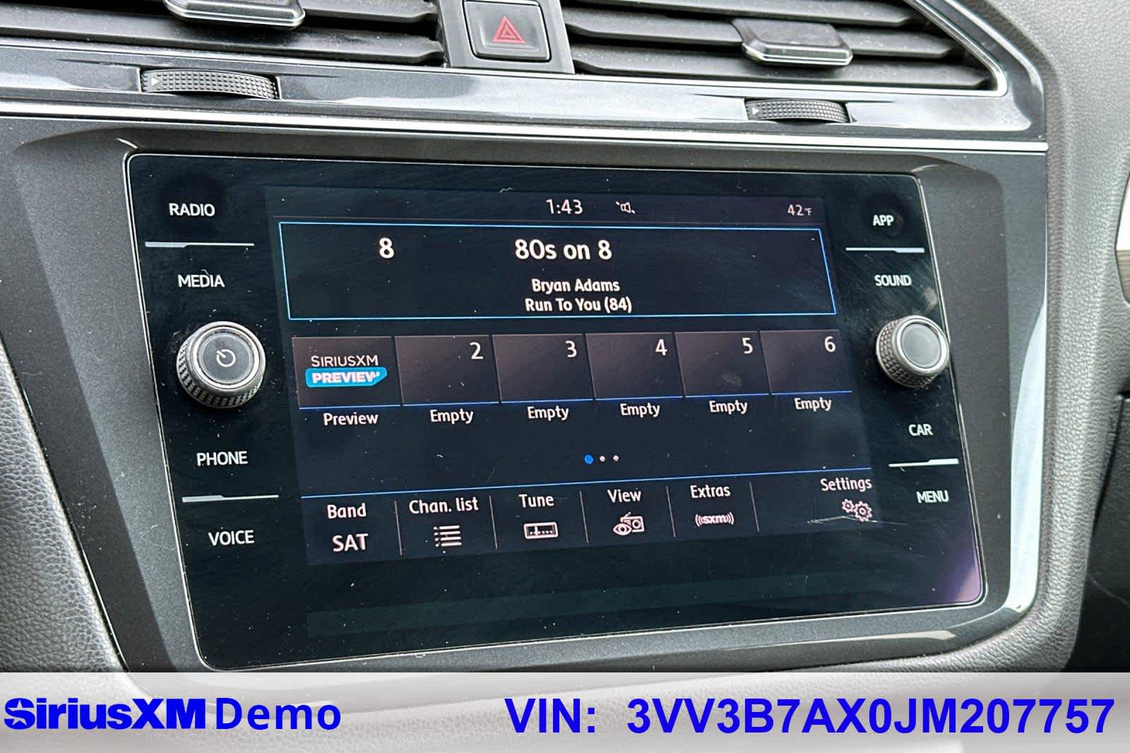 Thumbnail: 2018 Volkswagen Tiguan - 34