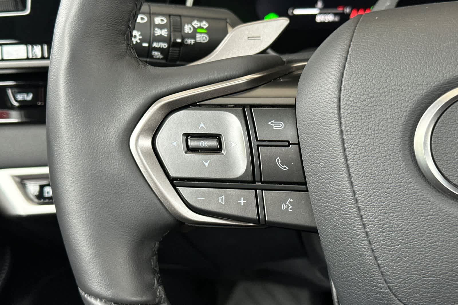 Thumbnail: 2025 Lexus RX - 26