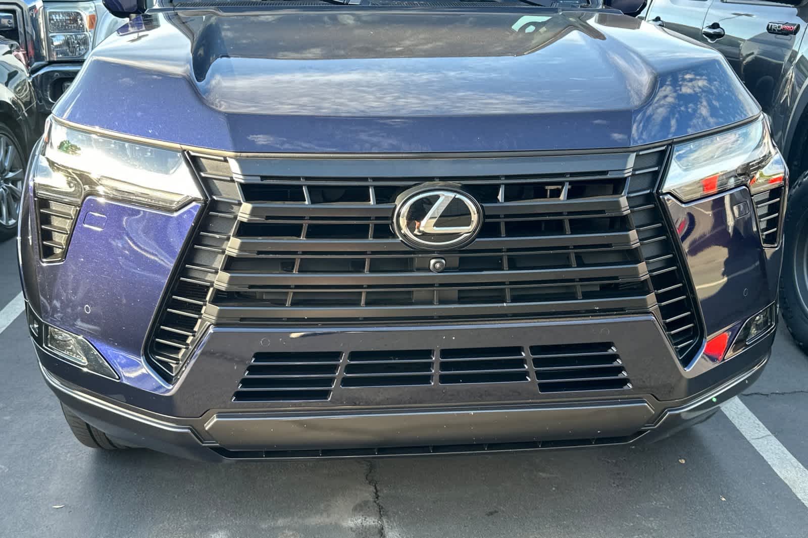 Thumbnail: 2024 Lexus GX - 8