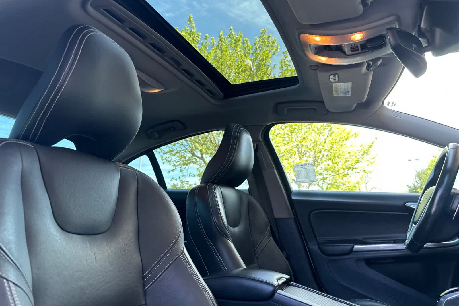 Thumbnail: 2017 Volvo S60 - 17