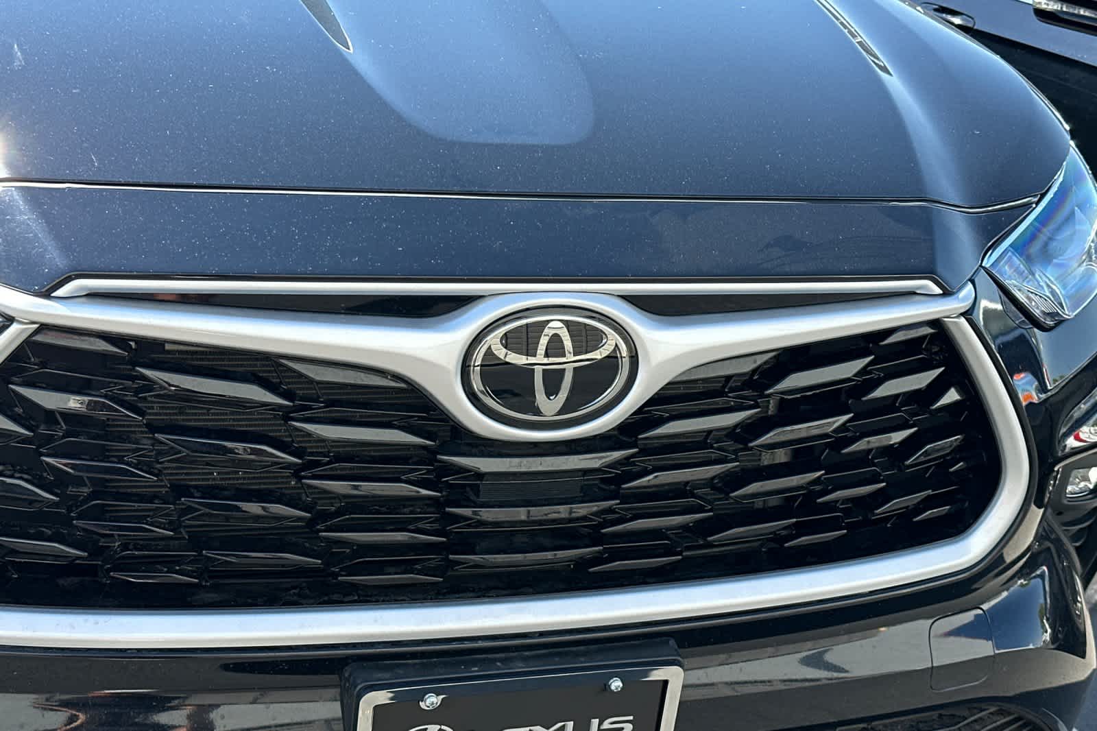 Thumbnail: 2024 Toyota Highlander - 9