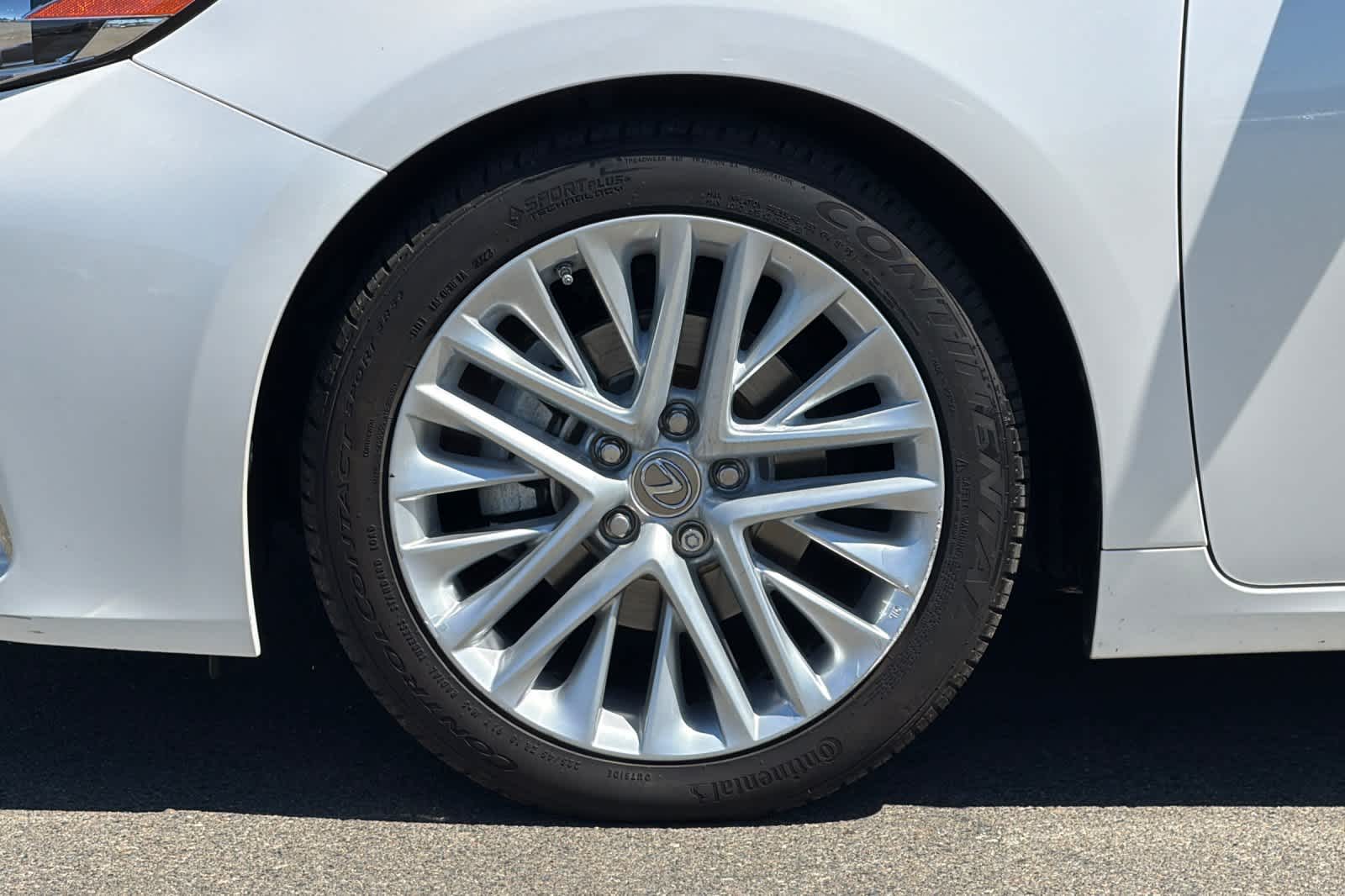 Thumbnail: 2016 Lexus ES - 30