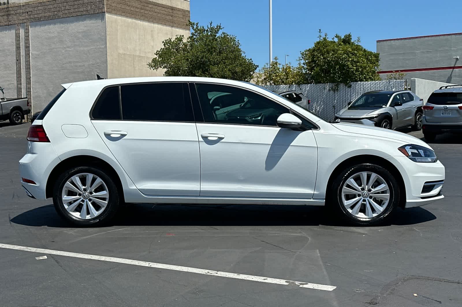 Thumbnail: 2021 Volkswagen Golf - 6