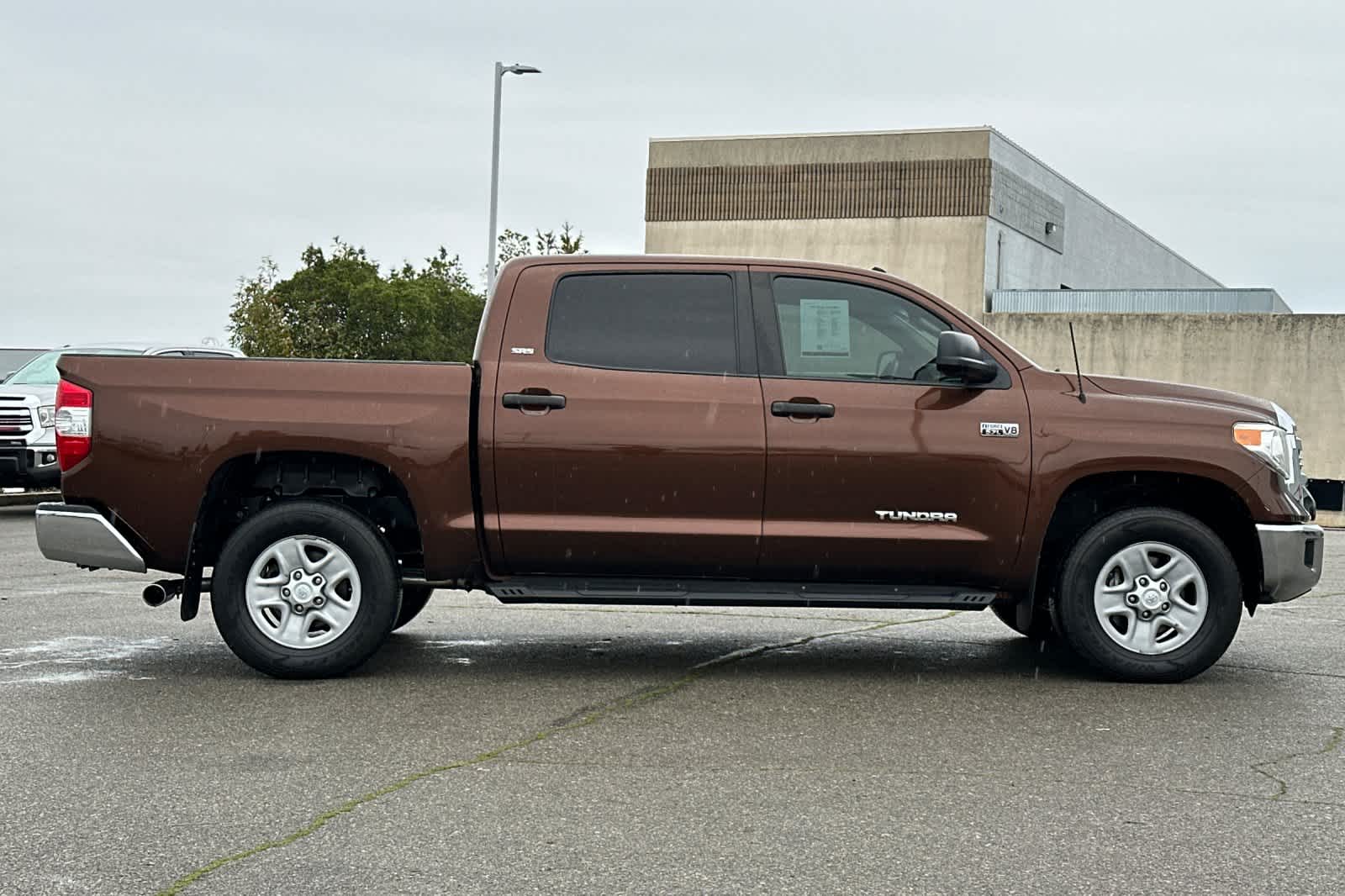 Thumbnail: 2016 Toyota Tundra - 6