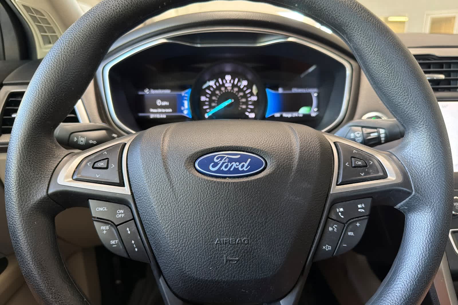 Thumbnail: 2020 Ford Fusion - 24