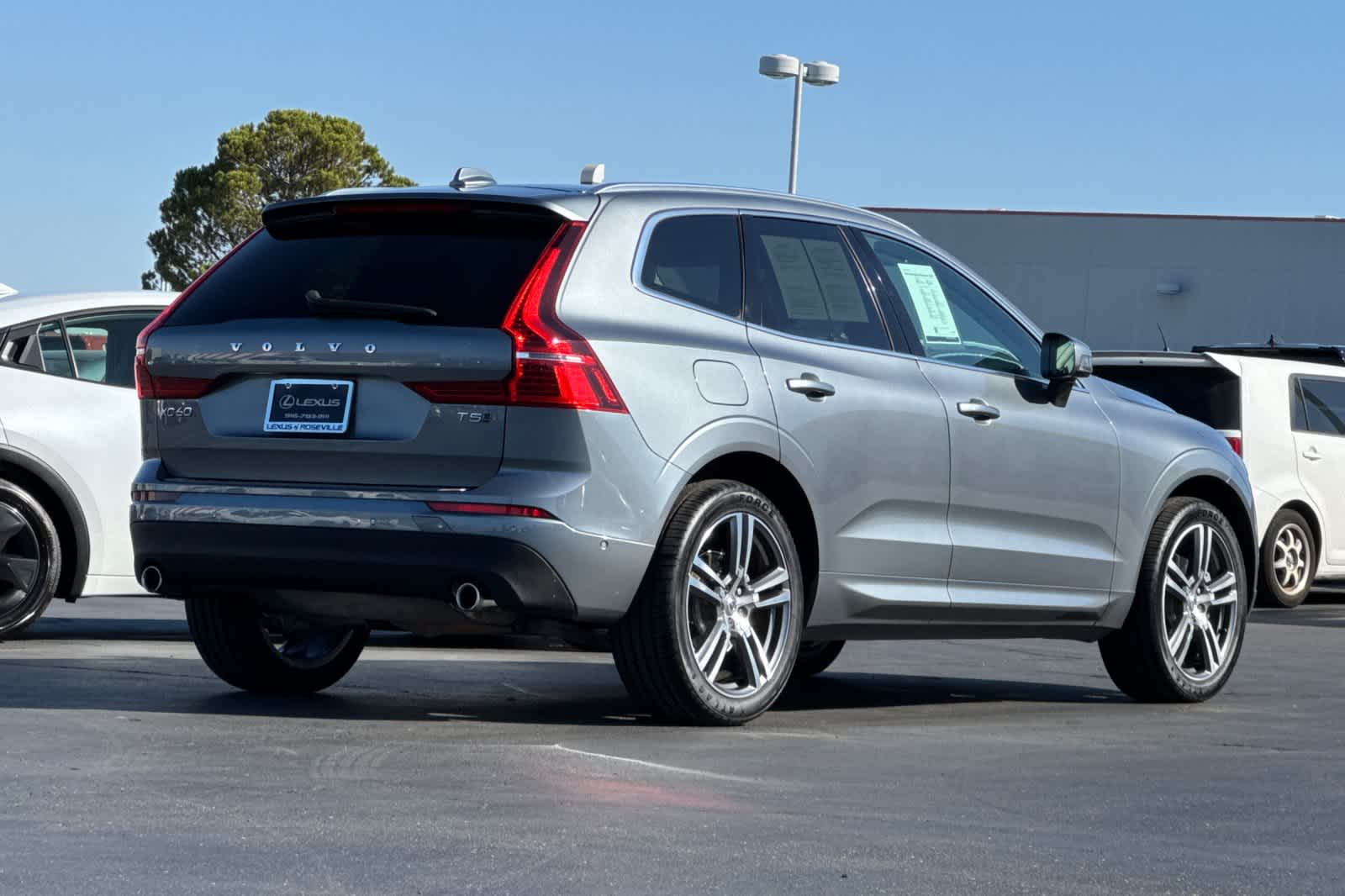 Thumbnail: 2018 Volvo XC60 - 2