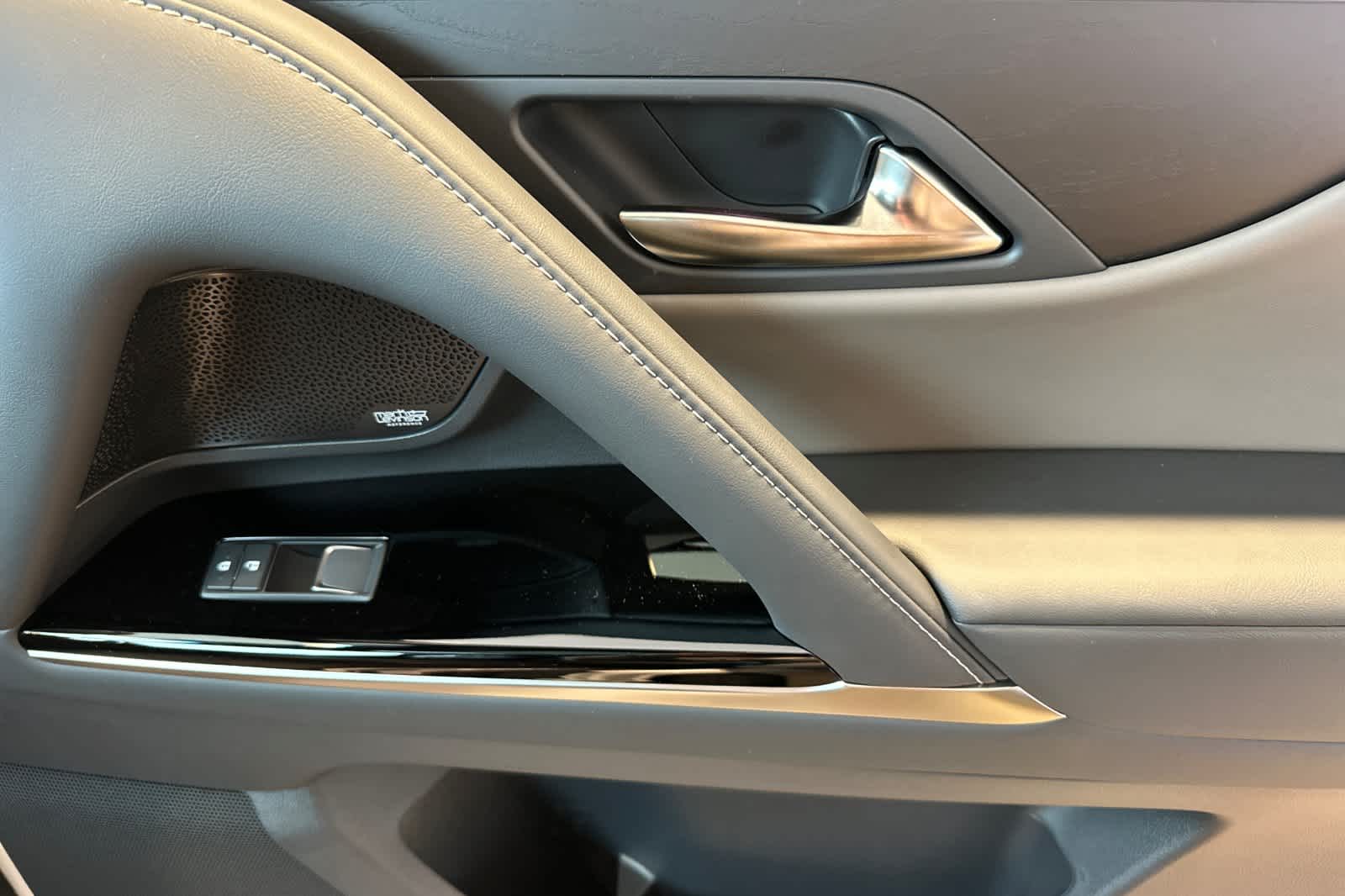 Thumbnail: 2025 Lexus LX - 18