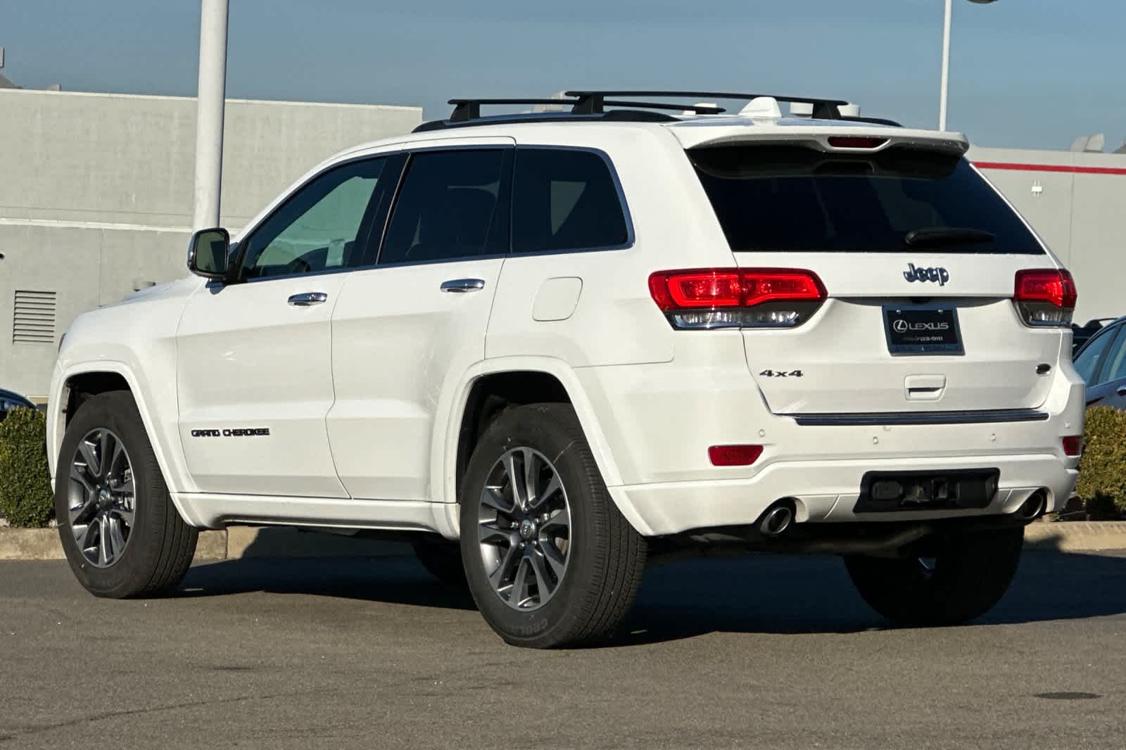 Thumbnail: 2017 Jeep Grand Cherokee - 7