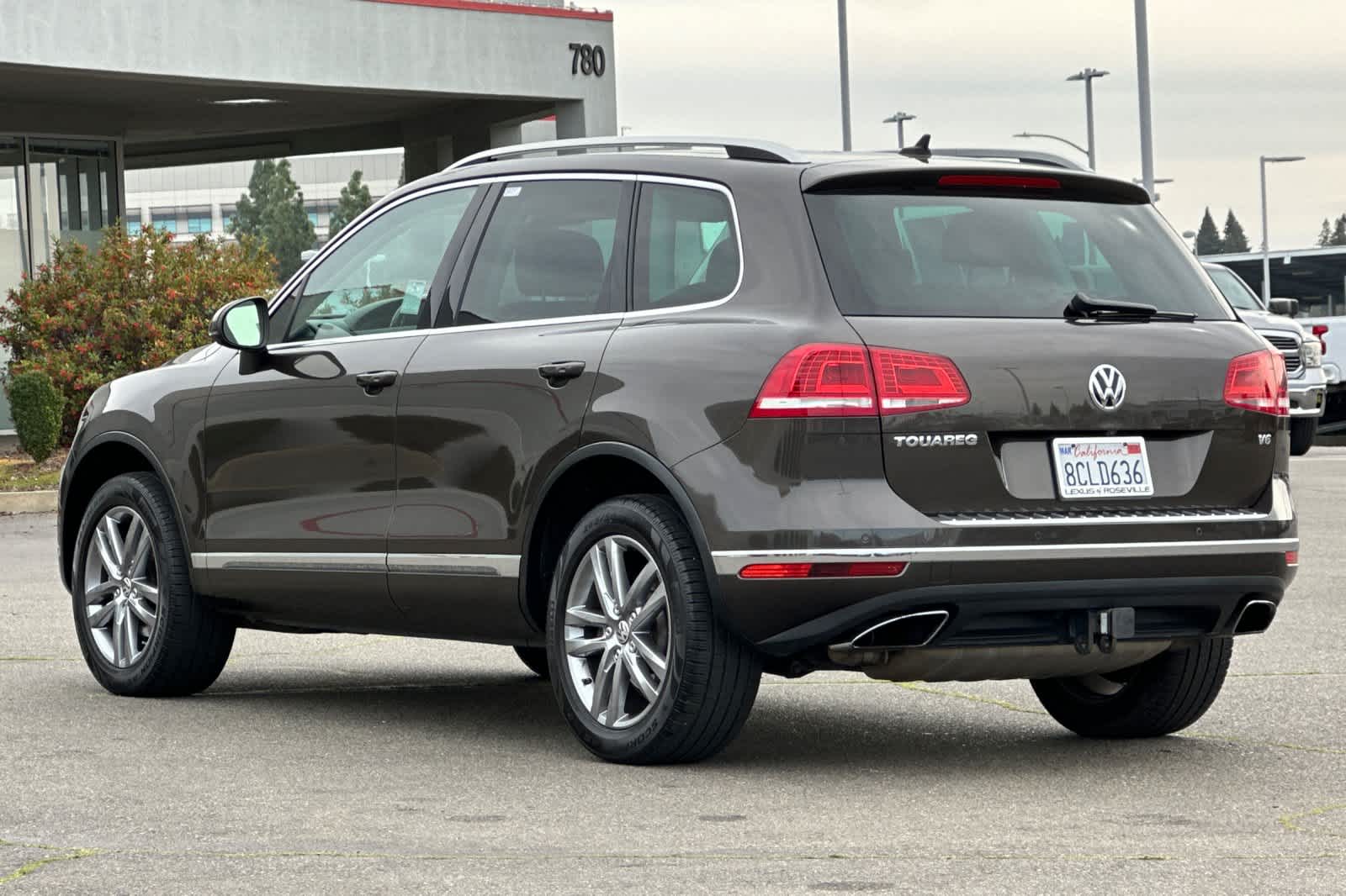 Thumbnail: 2016 Volkswagen Touareg - 7