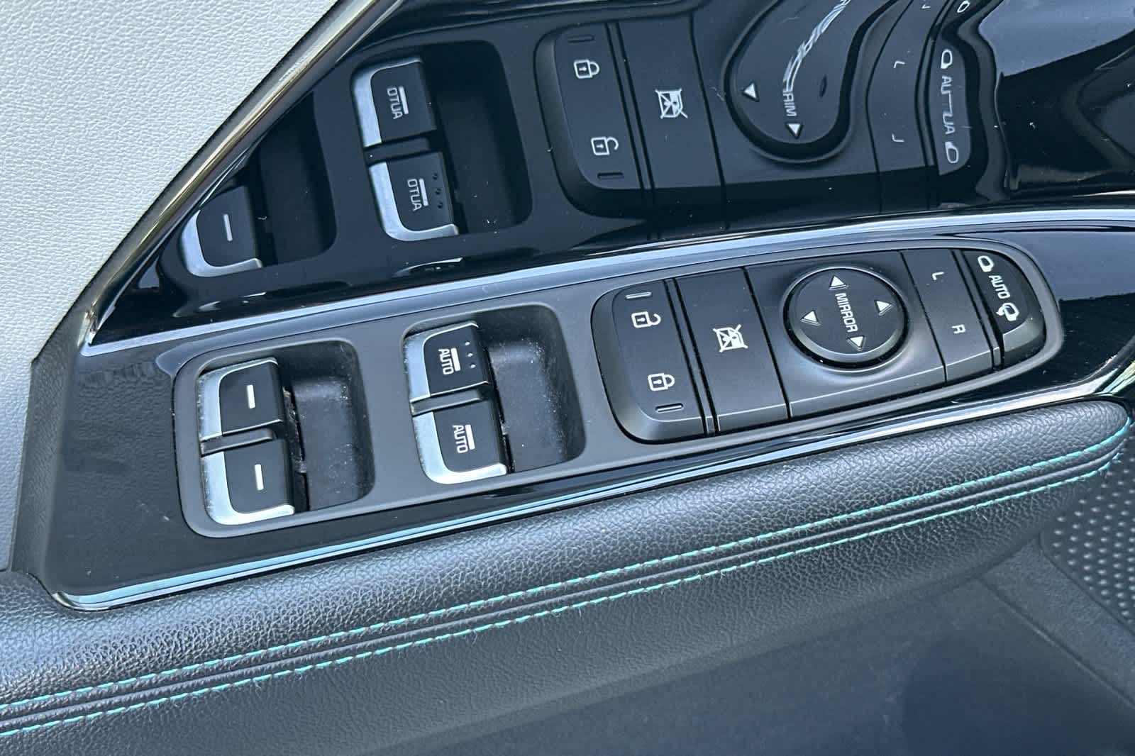 Thumbnail: 2019 Kia Niro - 13
