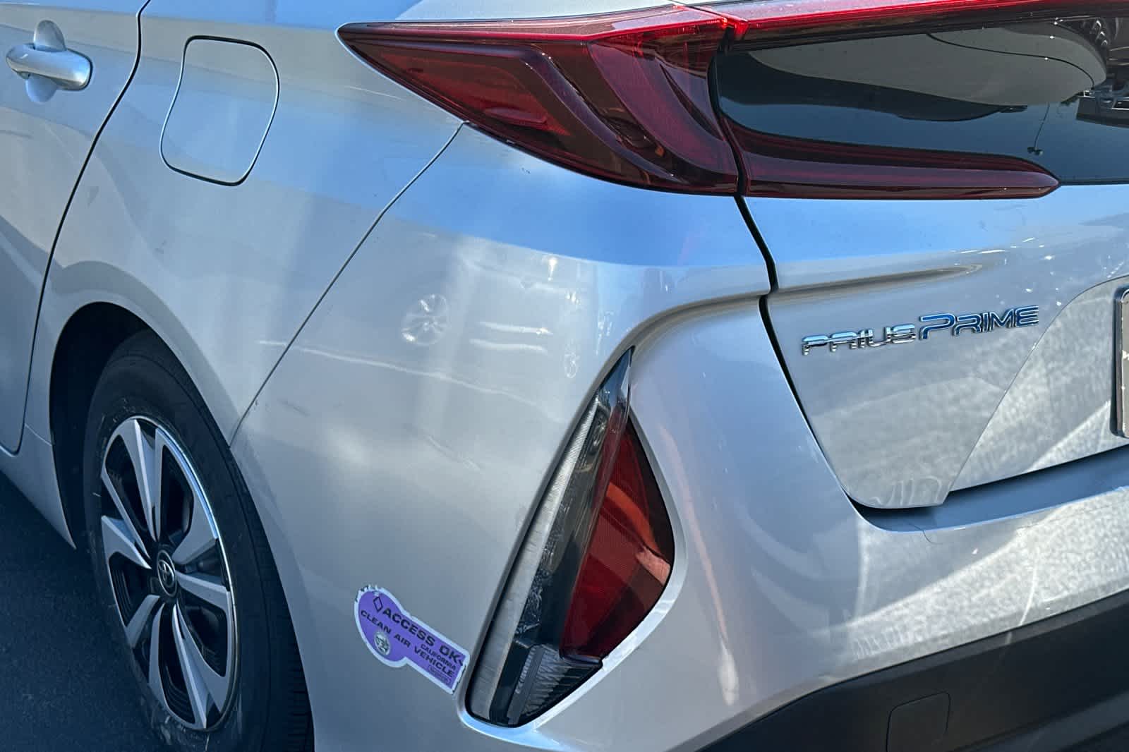 Thumbnail: 2018 Toyota Prius Prime - 14