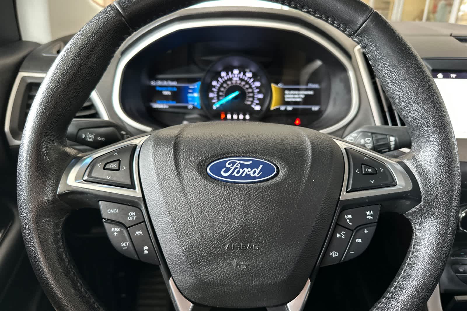Thumbnail: 2019 Ford Edge - 26