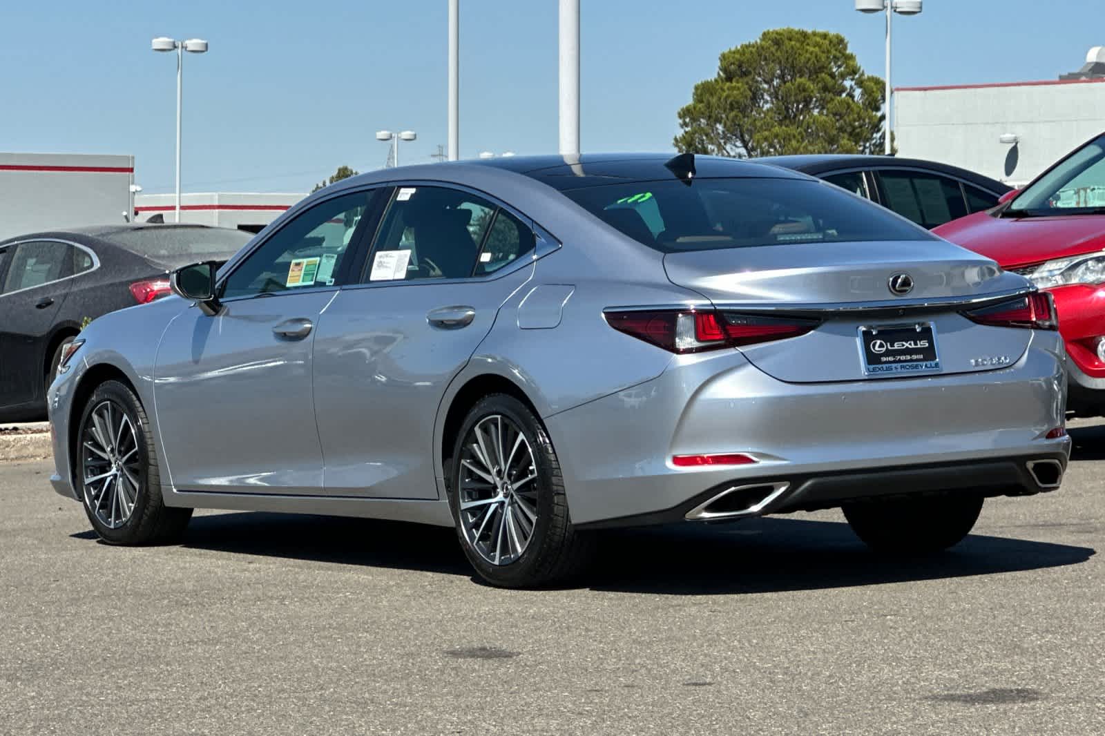 Thumbnail: 2025 Lexus ES - 7