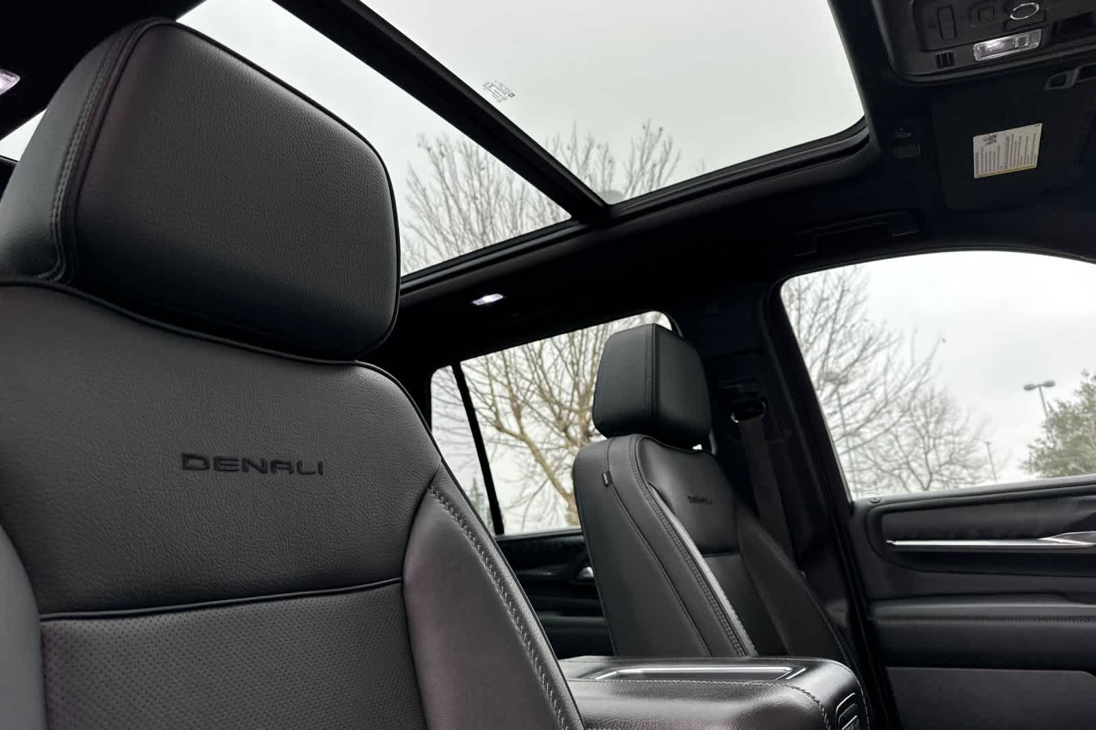 Thumbnail: 2022 GMC Yukon - 18