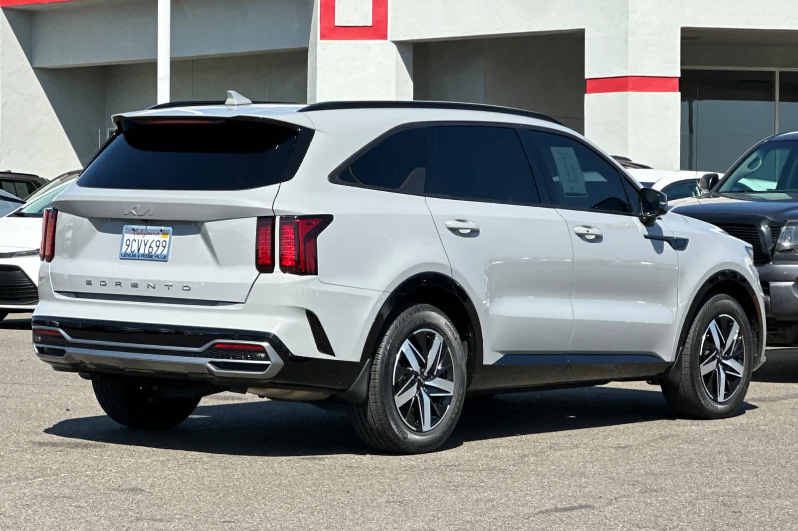 Thumbnail: 2022 Kia Sorento - 2