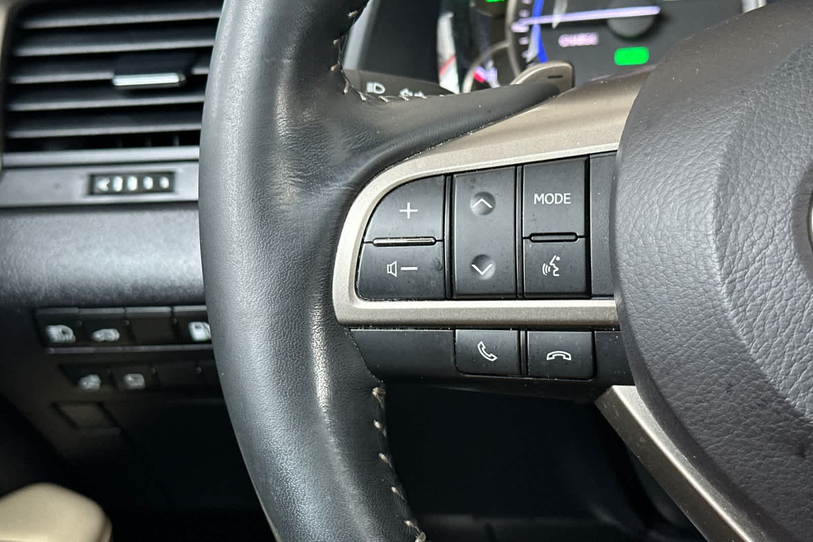 Thumbnail: 2022 Lexus RX - 27