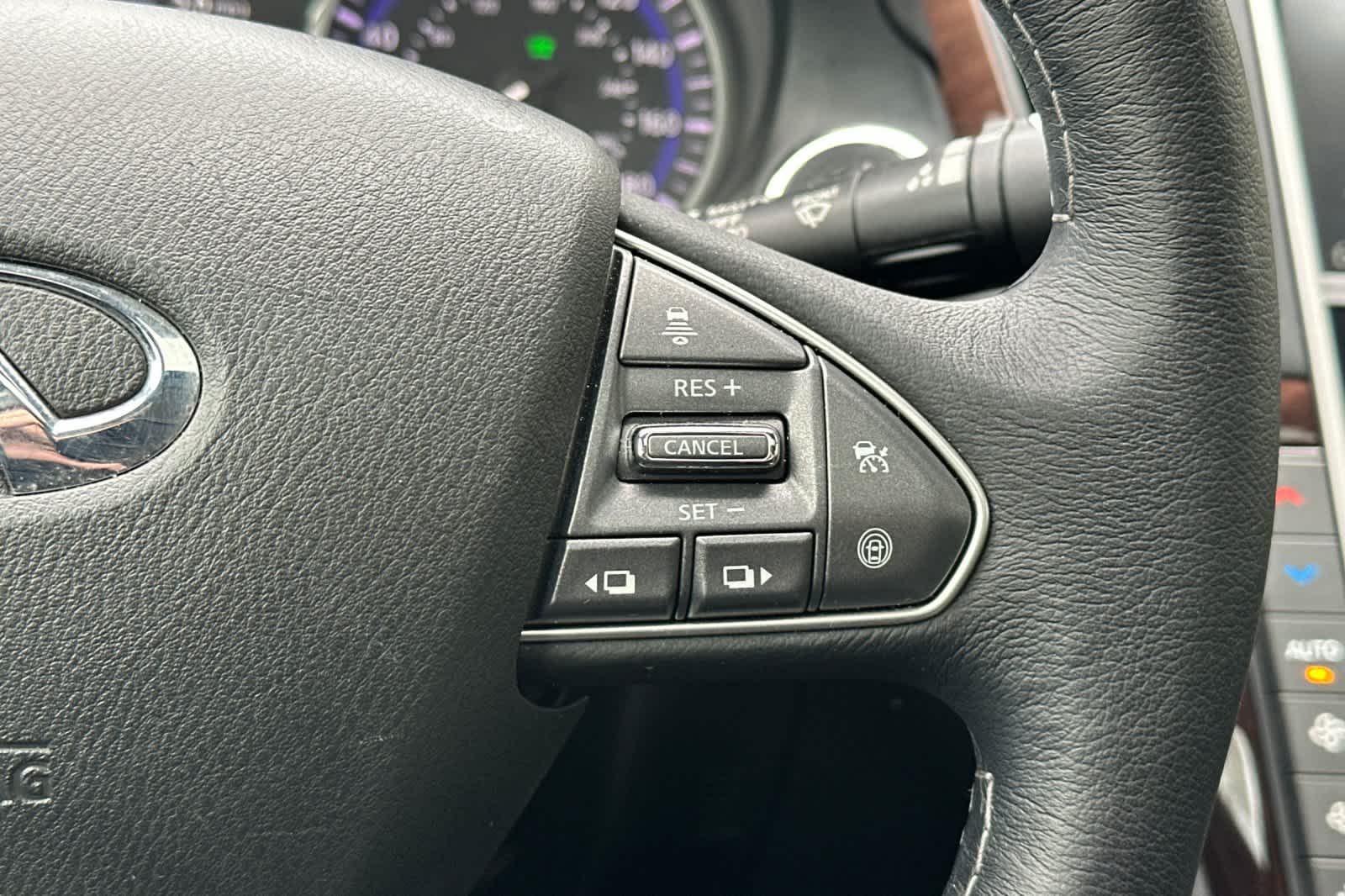 Thumbnail: 2014 INFINITI Q50 - 27