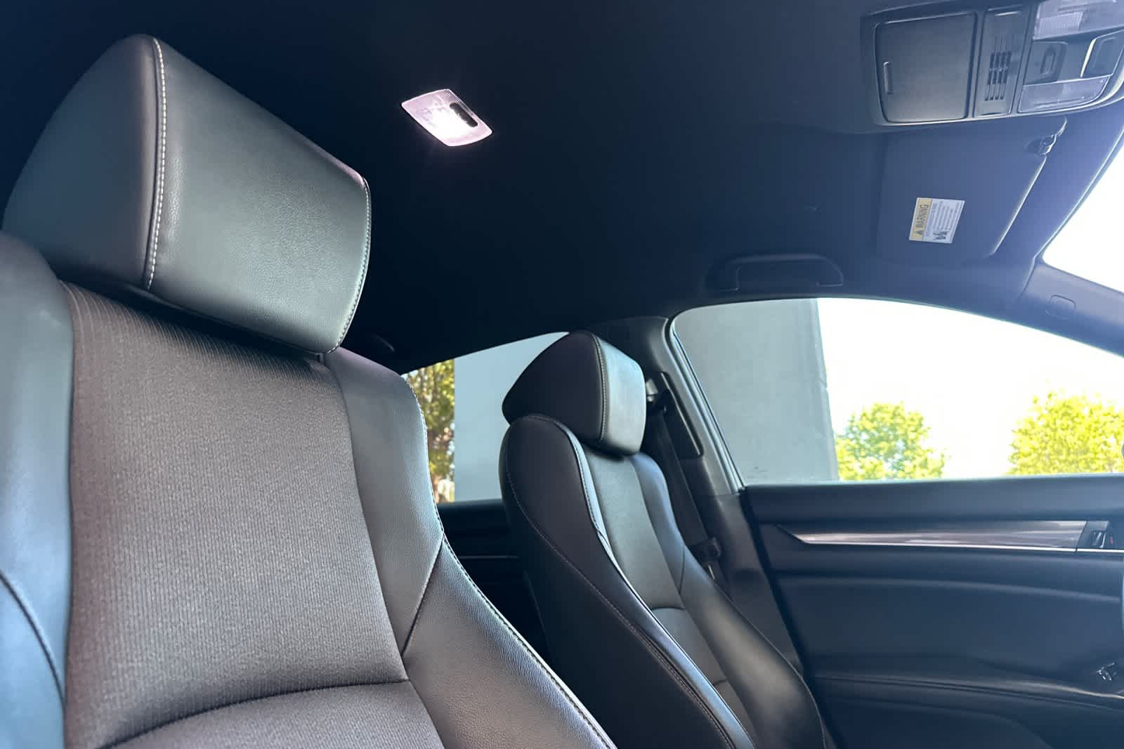 Thumbnail: 2018 Honda Accord - 16