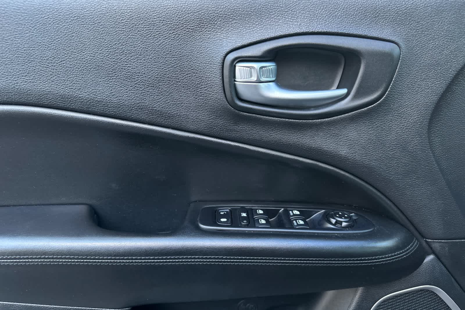 Thumbnail: 2021 Jeep Compass - 12