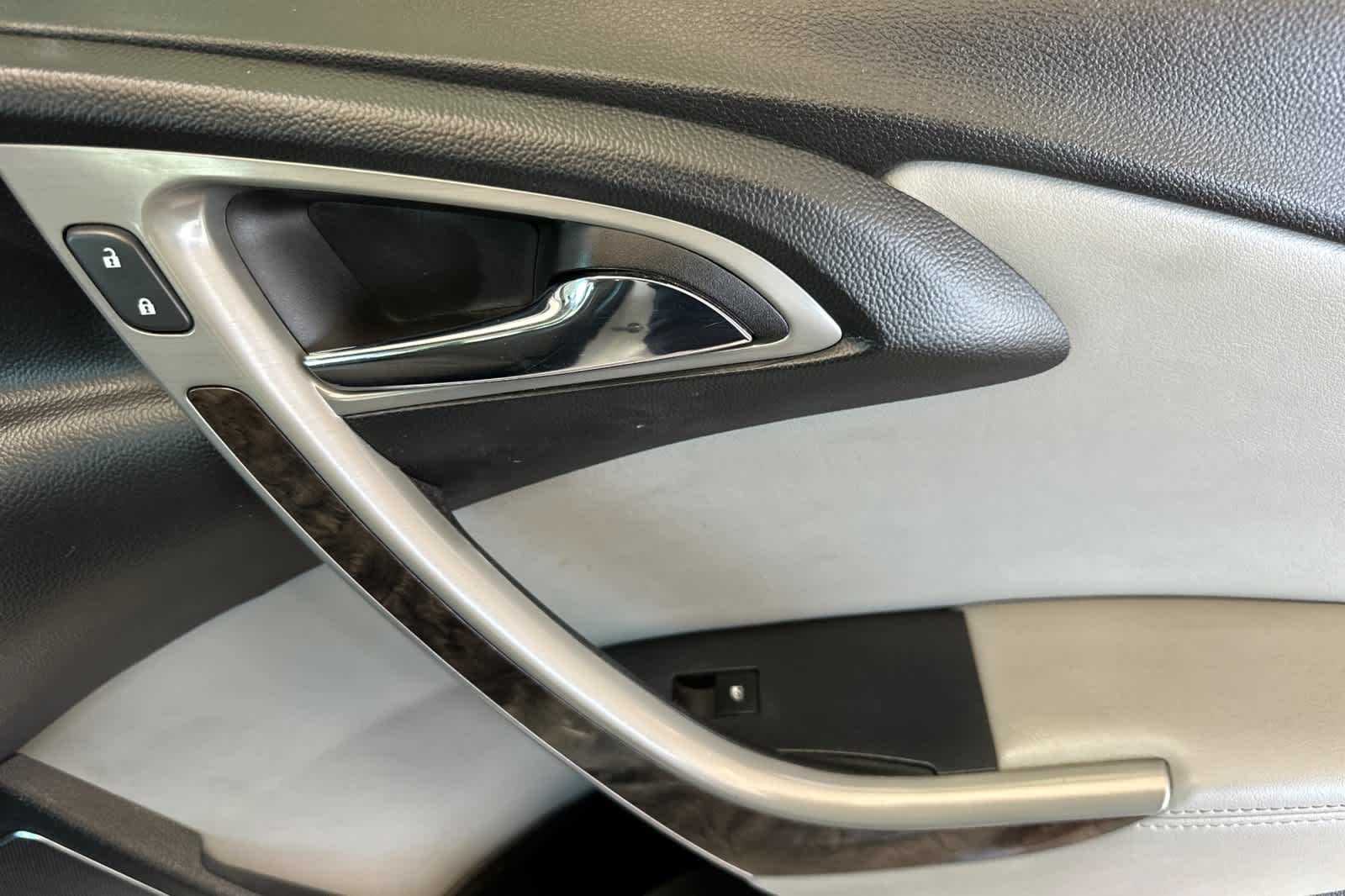 Thumbnail: 2017 Buick Verano - 17