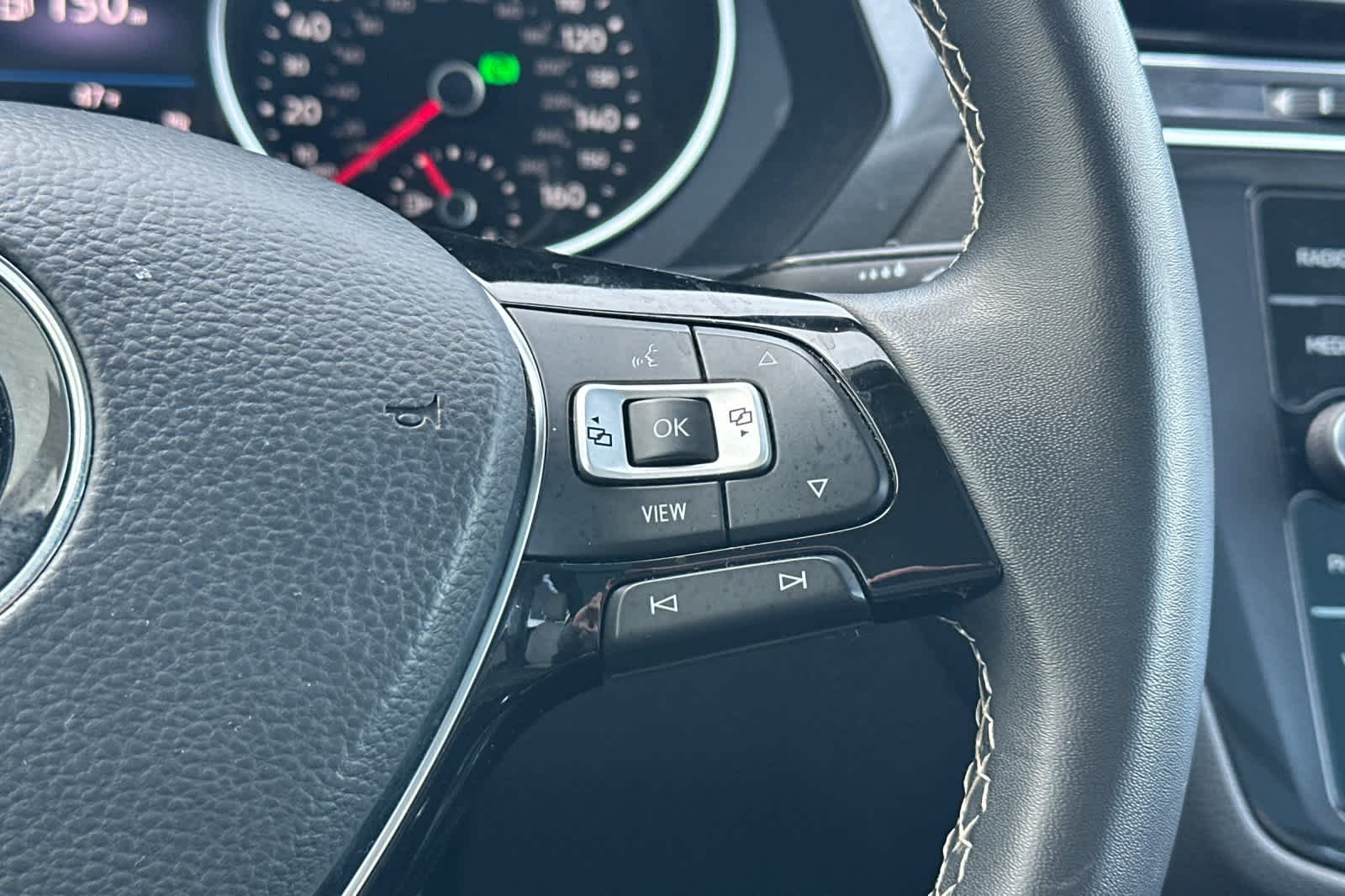 Thumbnail: 2021 Volkswagen Tiguan - 28