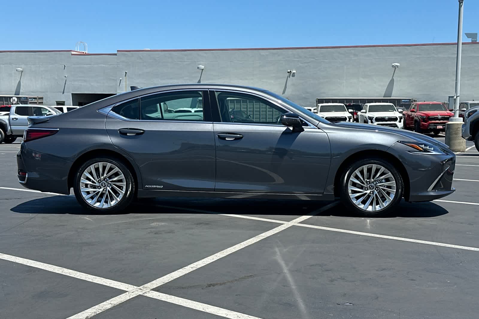 2022 Lexus ES  6