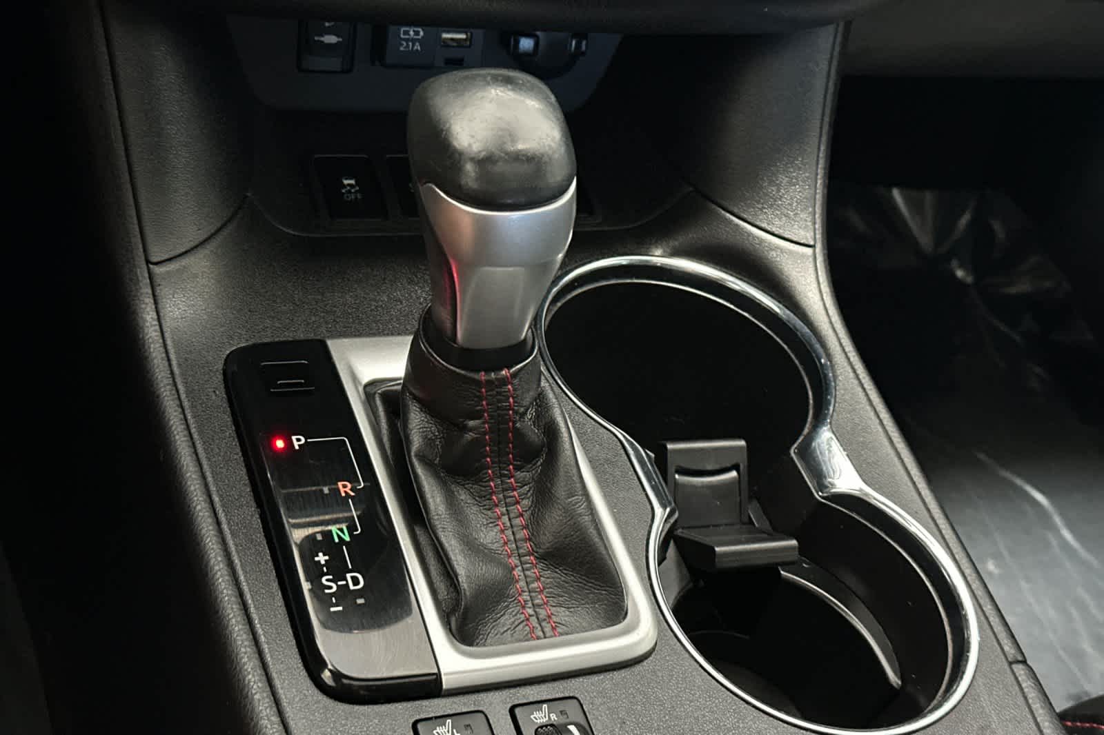 Thumbnail: 2019 Toyota Highlander - 25