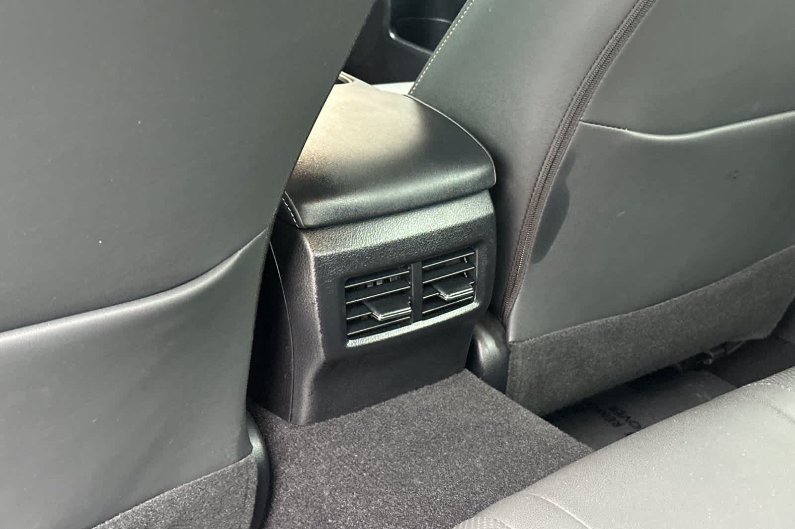 Thumbnail: 2016 Lexus IS - 14