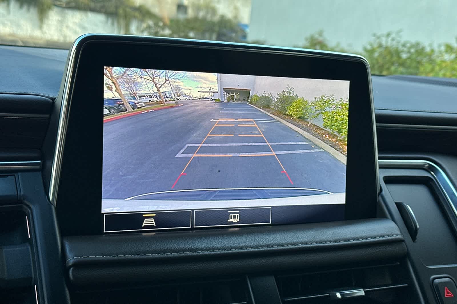 Thumbnail: 2021 Chevrolet Tahoe - 22