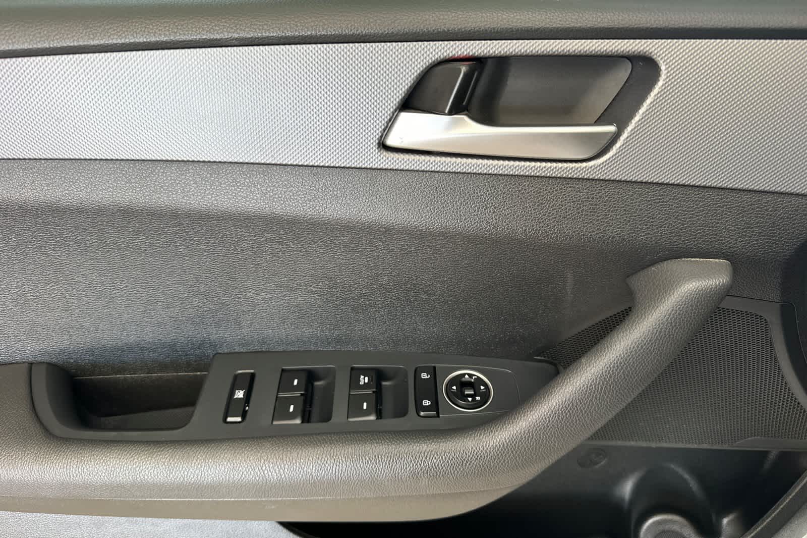 Thumbnail: 2018 Hyundai Sonata - 12