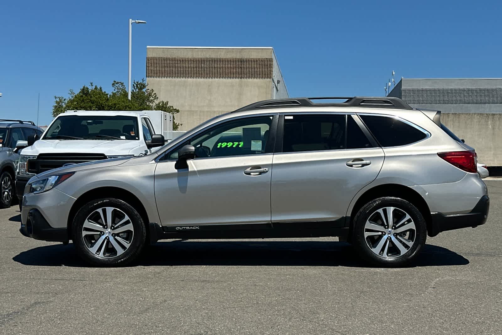 Thumbnail: 2018 Subaru Outback - 9