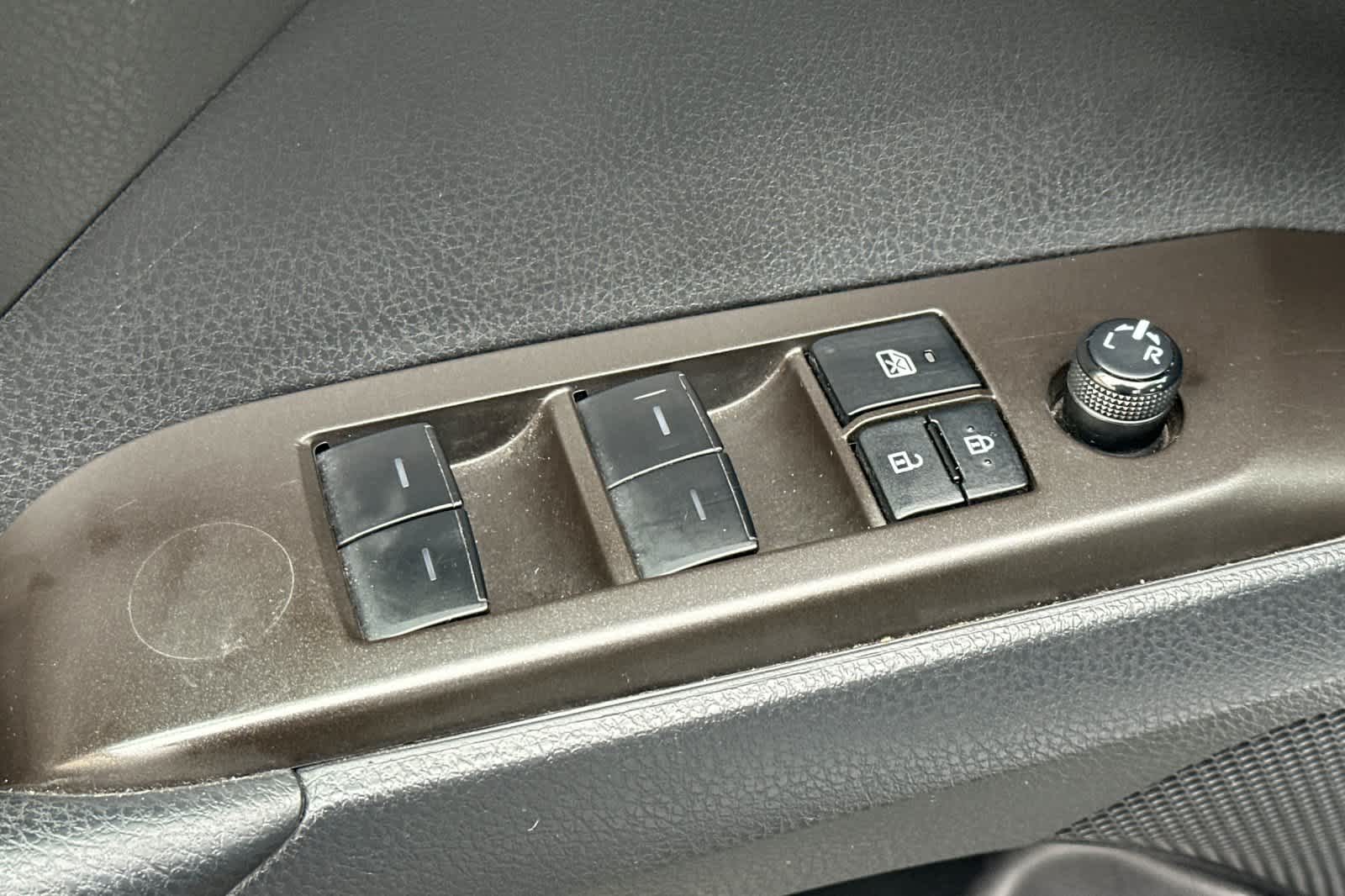 Thumbnail: 2023 Toyota Camry - 13