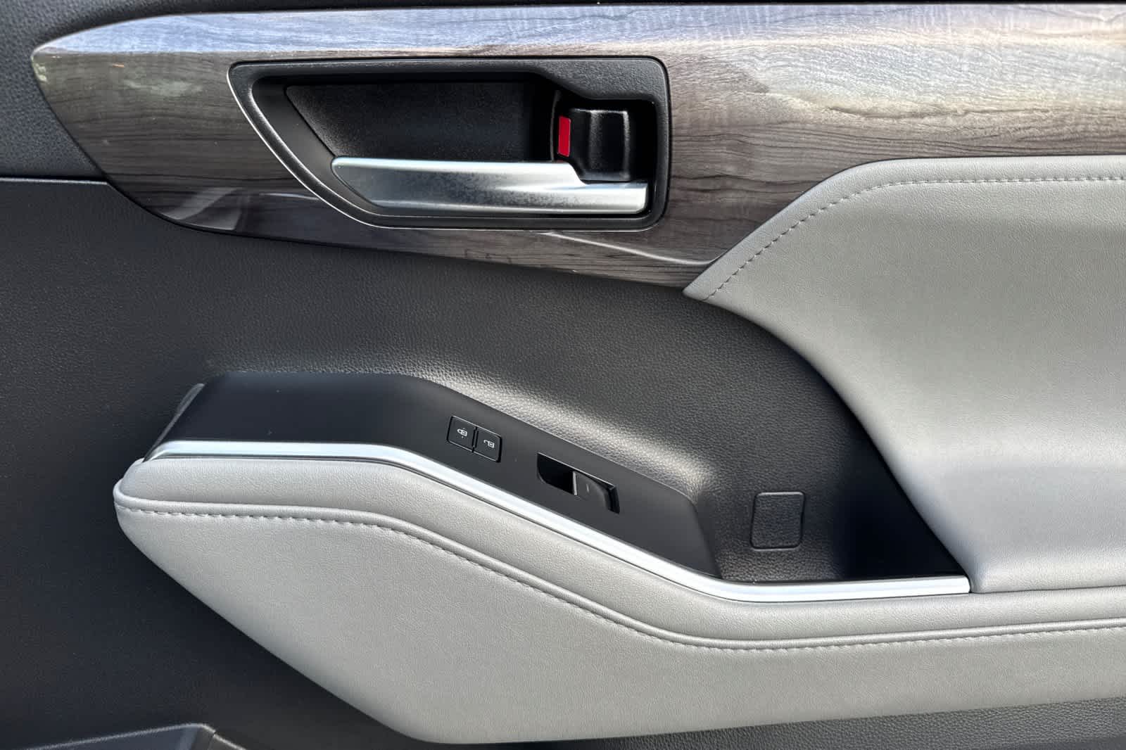 Thumbnail: 2021 Toyota Highlander - 19