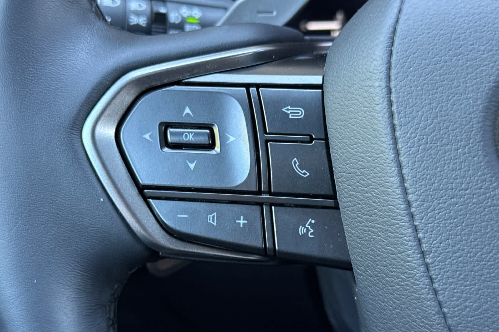 Thumbnail: 2025 Lexus RX - 27