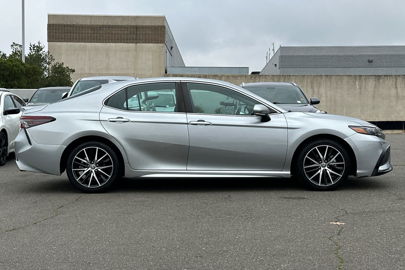 Thumbnail: 2023 Toyota Camry - 6